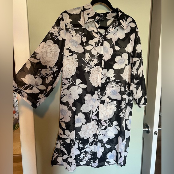 Papillon Blanc Jackets & Blazers - Papillon sheer floral duster